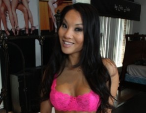 asa-akira-051213scene2